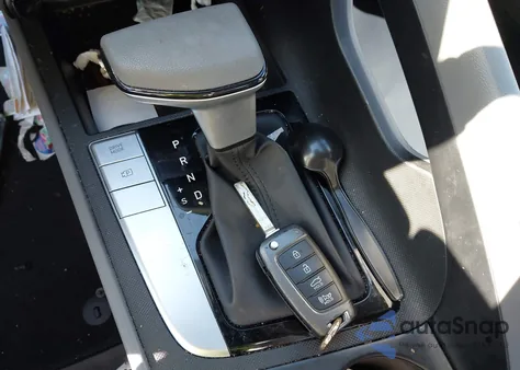 2021 Hyundai Elantra Se z USA, uszkodzony, nr VIN KMHLL4AG9MU195159